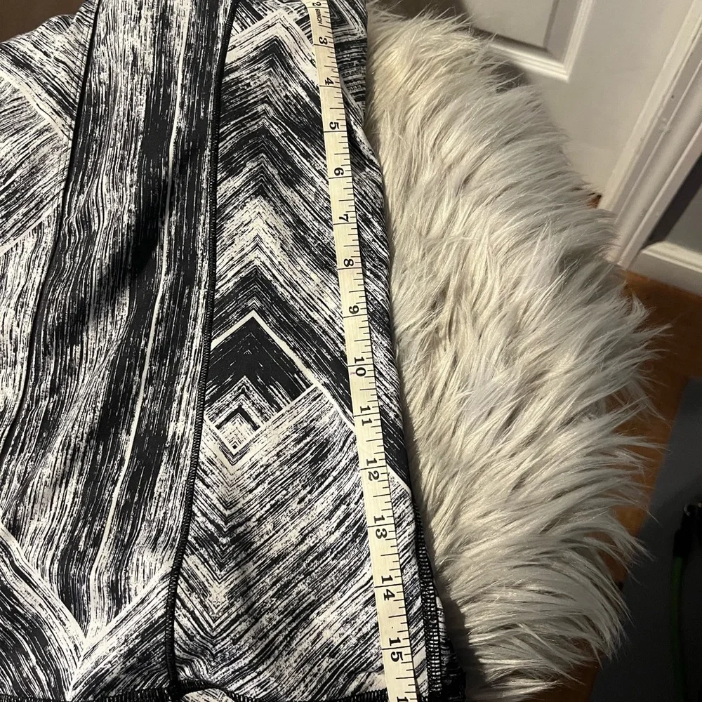 Lululemon & Avia Bundle of sports Bras /Tops - Picture 4 of 9